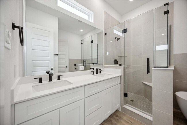 Building Photo - 8103 Calhoun Rd