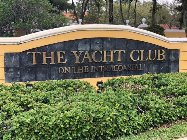 Building Photo - 117 Yacht Club Way