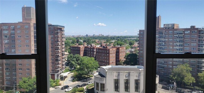 Building Photo - 107-40 Queens Blvd