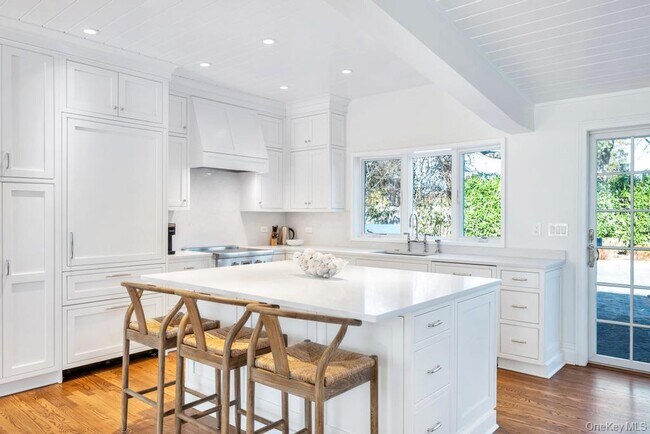 Building Photo - 1 Cooper Ln