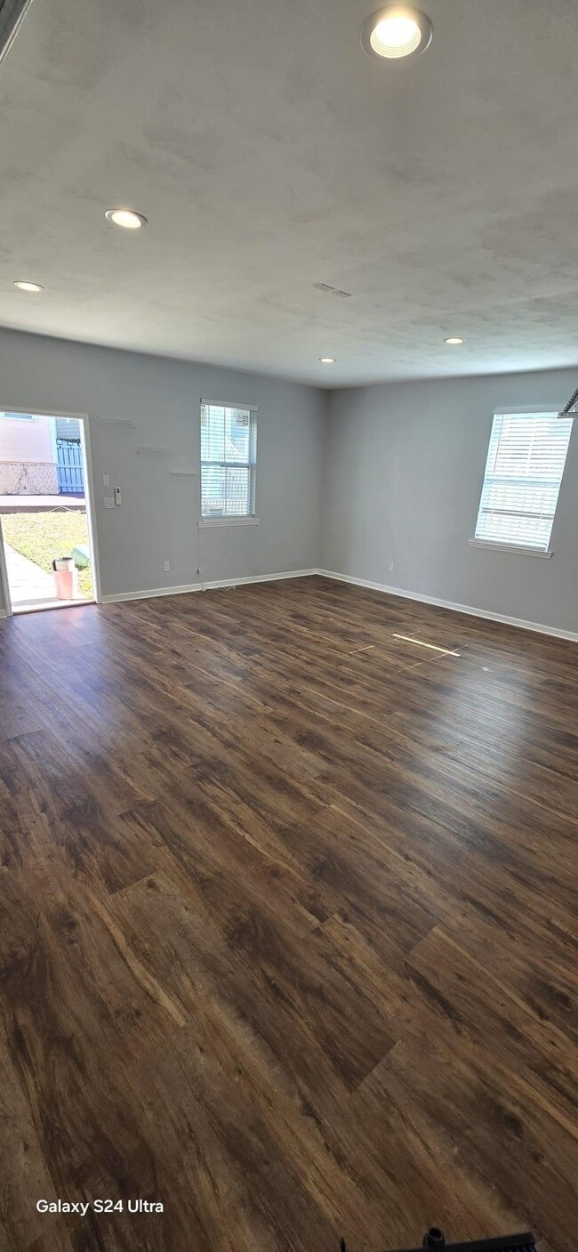 Building Photo - 3674 Biltmore Ave