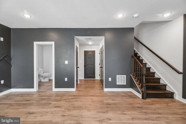 Building Photo - 7202 Mountaineer Dr