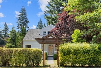 Building Photo - 15701 Stone Ave N