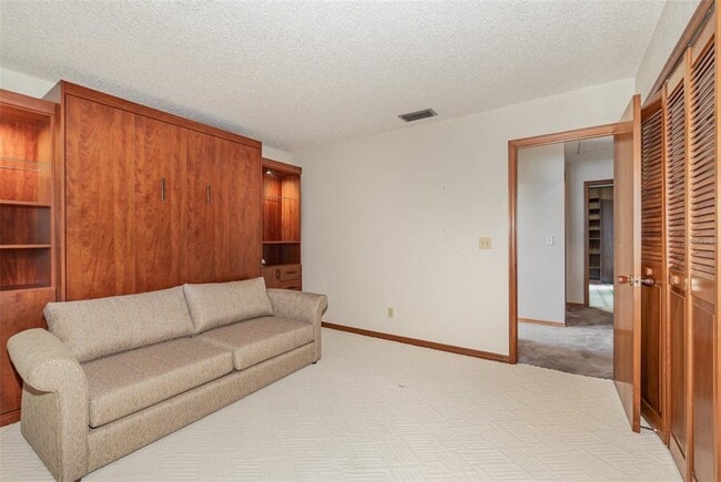 Building Photo - 2020 Venetian Way