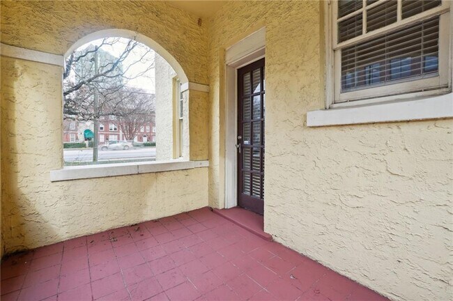 Building Photo - 2855 Peachtree Rd NE