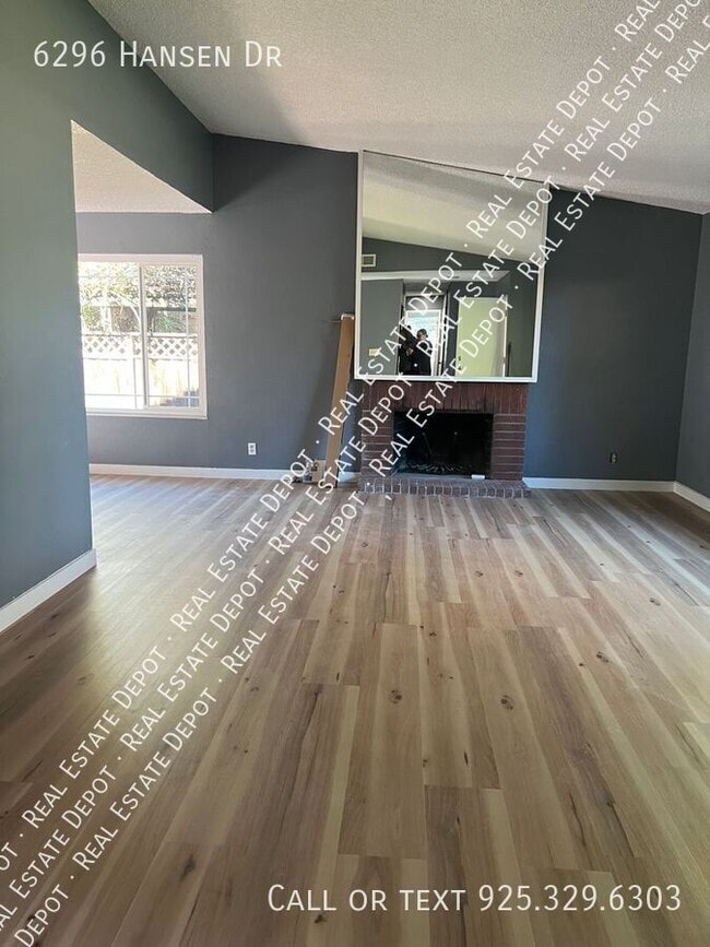 Building Photo - 6296 Hansen Dr