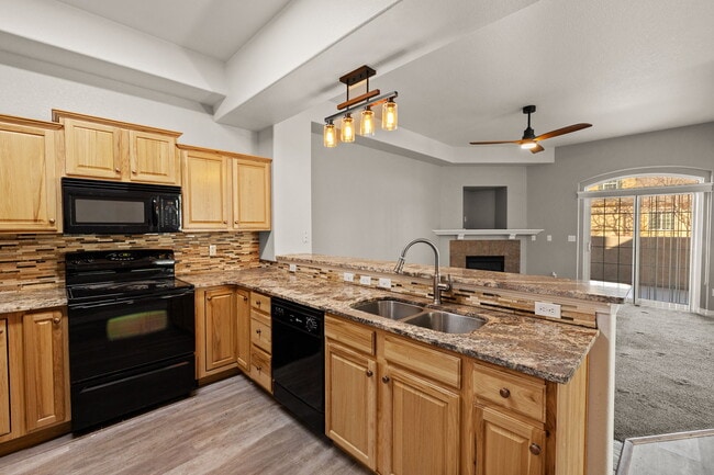 Building Photo - 6679 Bethesda Point