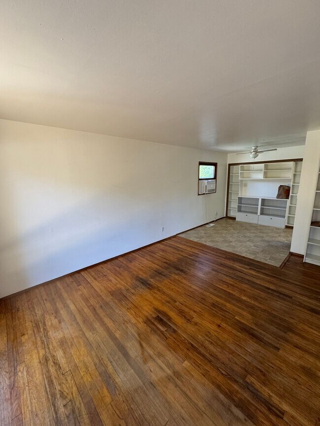 Building Photo - Freshly Updated 3 Bedroom 1 bath Home with Garage, Fenced Yard & Pet Friendly!