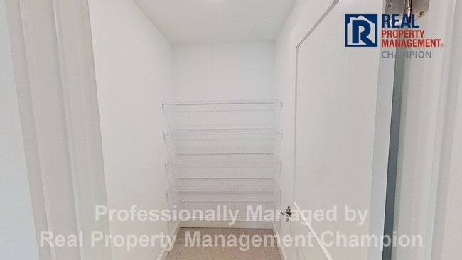 Building Photo - Newly Constructed Luxury Townhomes in Porters Neck