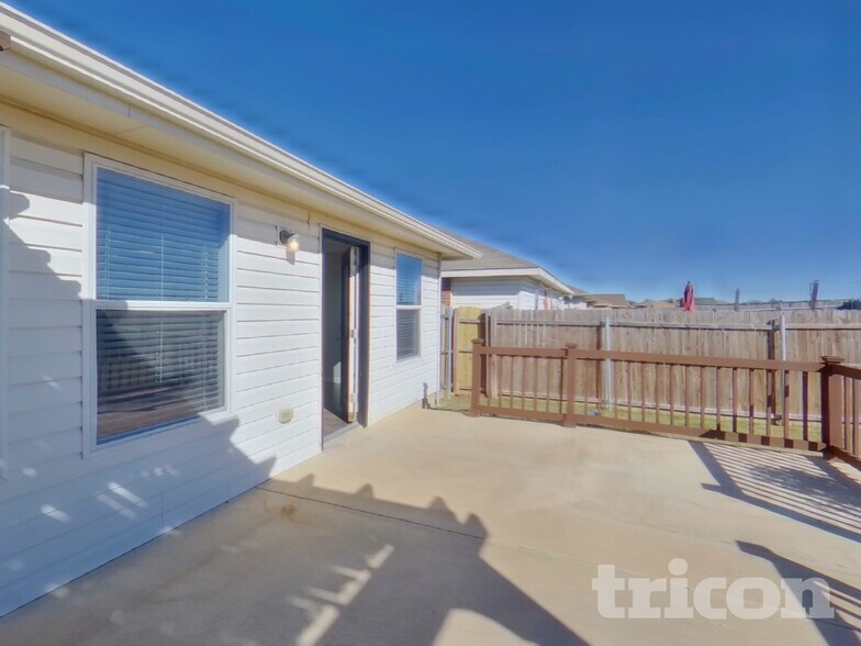 Building Photo - 1448 Castle Ridge Rd