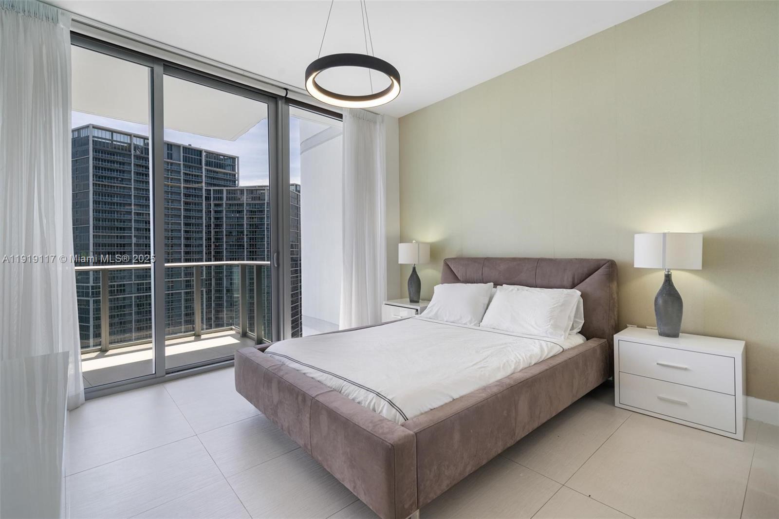 Building Photo - 200 Biscayne Boulevard Way