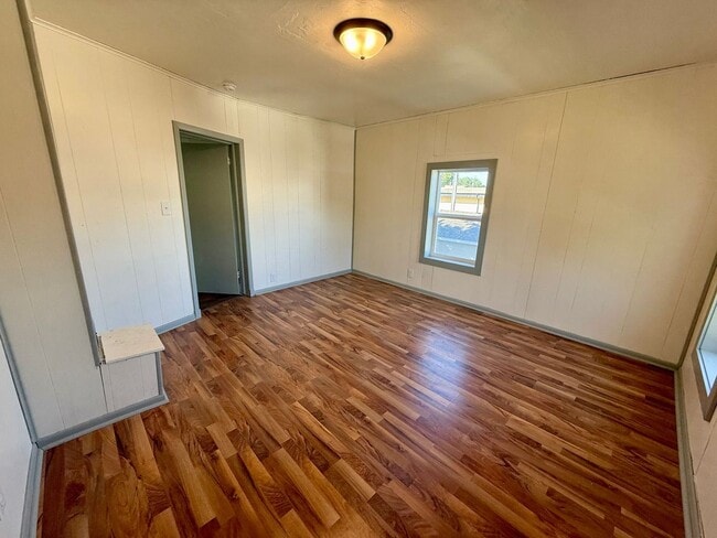 Building Photo - 2 Bed 1 Bath Single Family Home in Wausau