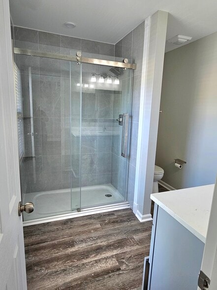 Master Suite 2 -with walk-in shower - 5817 Fox Point Cir