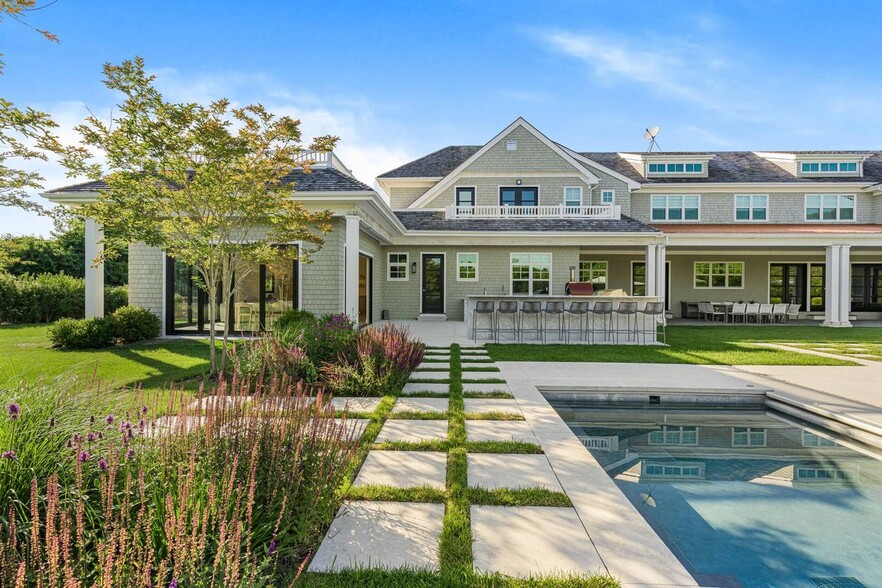 Primary Photo - 127 Greenleaf Ln