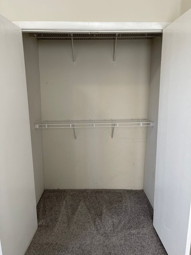 Building Photo - 376 Park Ave