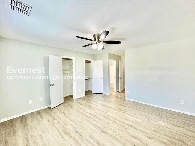 Building Photo - 152 Creek Cove Dr