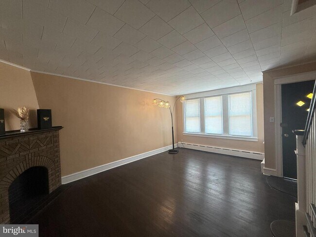 Building Photo - 6144 Vandike St