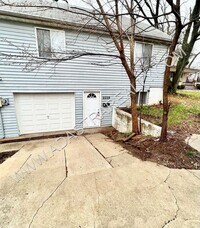 Building Photo - Beautiful 4 Bed Duplex in Independence-Ava...