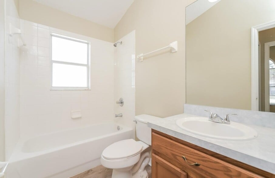 Building Photo - 216 Manoel Ln