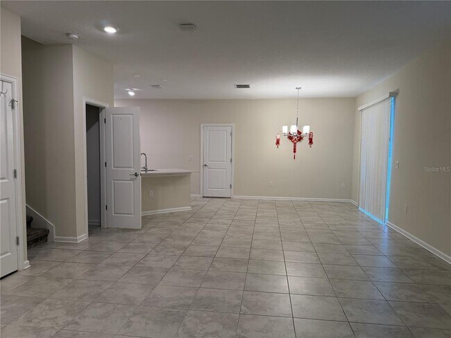 Building Photo - 8513 Golf Wy