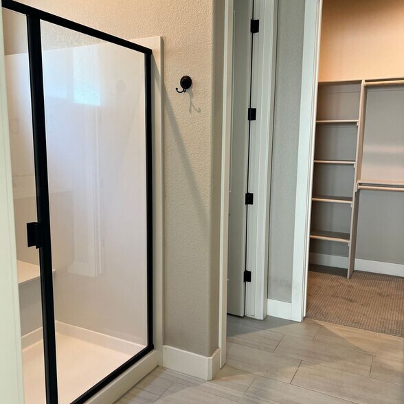 Building Photo - 2557 Orinoco Pl