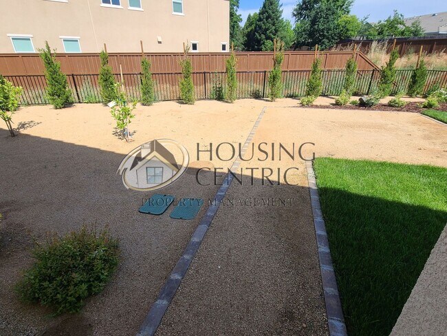 Building Photo - Exceptional Newer Construction Executive Rental in El Dorado Hills