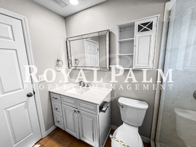 Building Photo - 326 SW 29th St