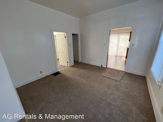 Building Photo - 2 br, 1 bath House - 2132 Oakley St