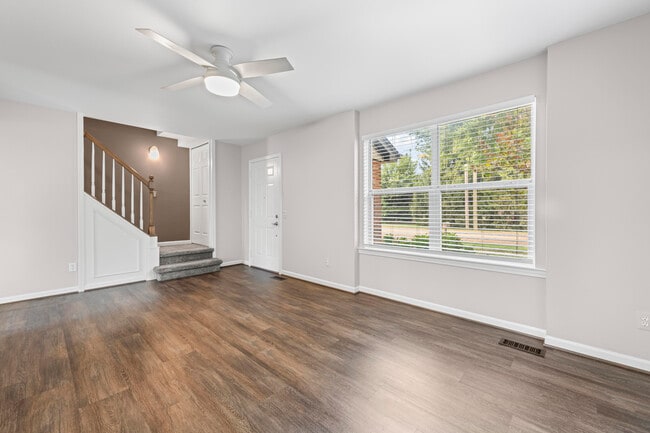 Building Photo - 42795 Hammill Ln