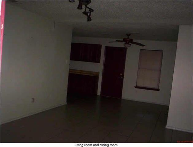 Building Photo - 105 Gladys St