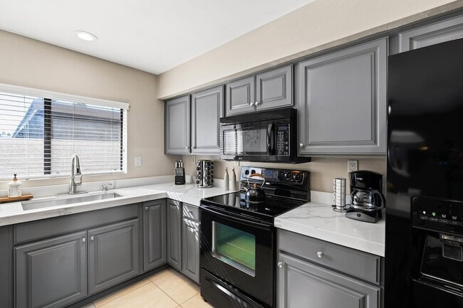 Building Photo - 7339 E Northland Dr