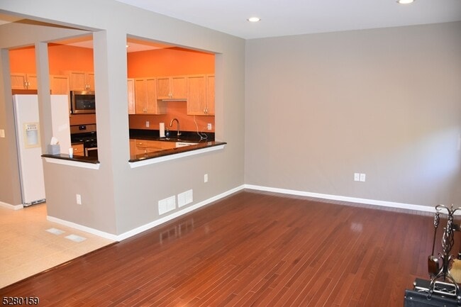 Building Photo - 125 Springhill Dr