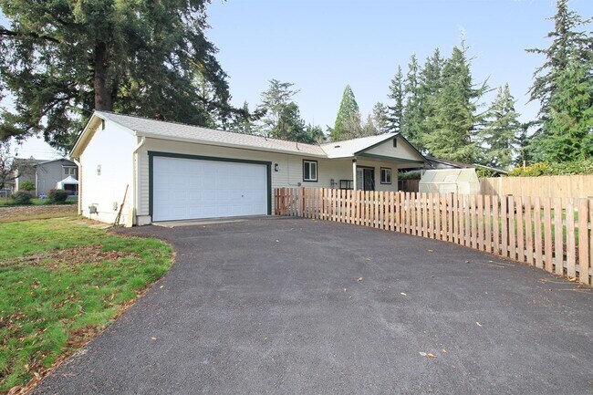 Building Photo - 18690 Don Lee Way