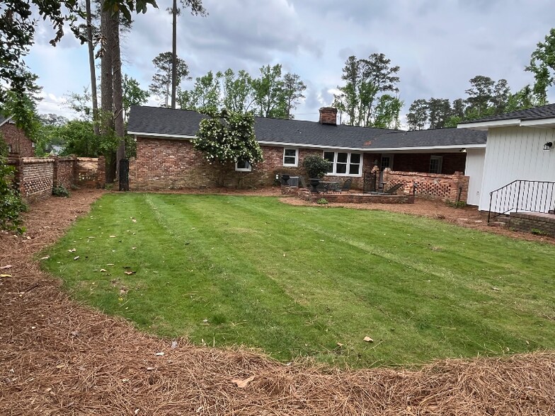 Building Photo - 3517 Jamaica Dr