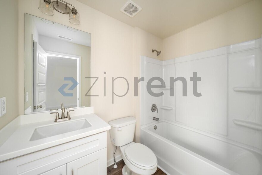 Building Photo - 5485 Blossomwood Trl SW