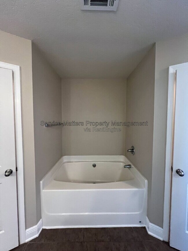 Building Photo - 7045 Harvest Way