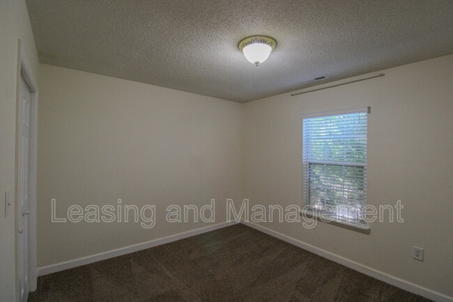 Building Photo - 1522 Theresa Dr