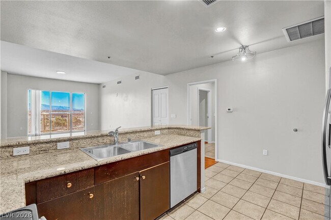 Building Photo - 8255 S Las Vegas Blvd