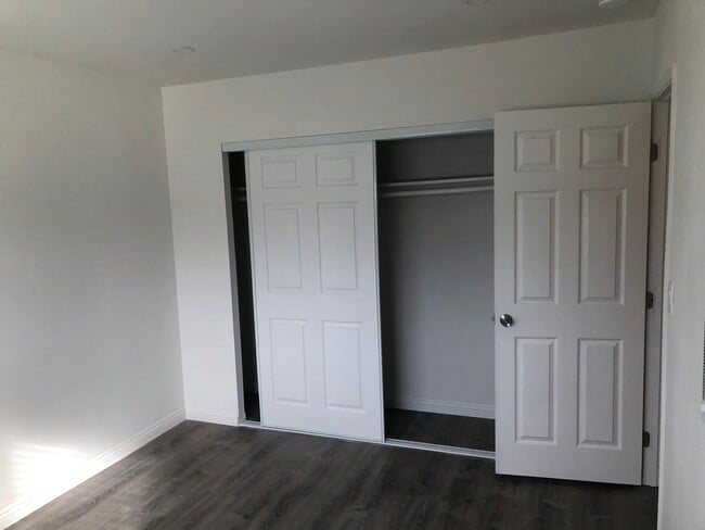 Building Photo - 25909 Viana Ave