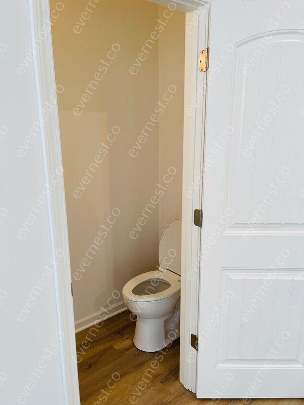 Building Photo - 2656 Lakevilla Dr