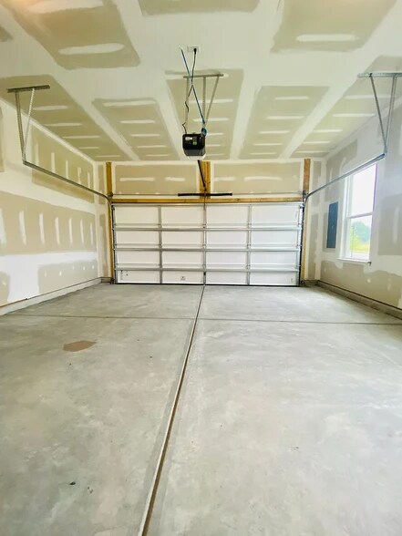 Building Photo - 9241 Harwen Ln