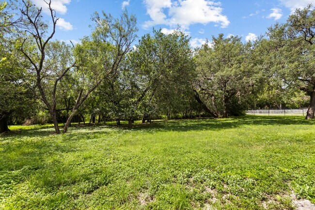 Building Photo - 8210 Roy Ln
