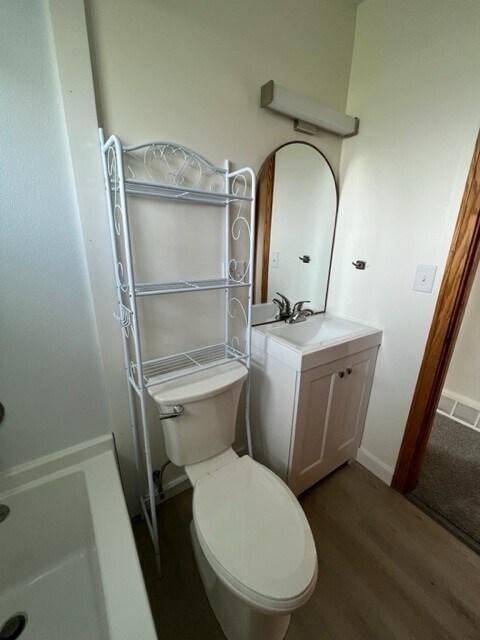 Building Photo - 308 40th St