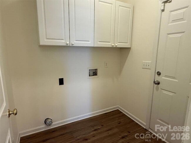 Building Photo - 10411 Hellebore Rd