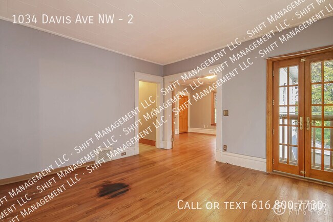 Building Photo - 1034 Davis Ave NW