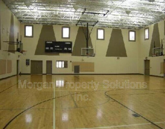 Building Photo - 5112 Park Central Dr