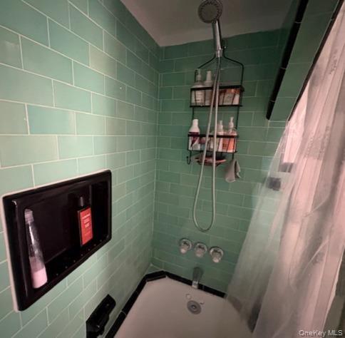 Building Photo - 48 Huber Pl