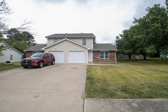 Building Photo - 4901-4903 Moniteau Ct