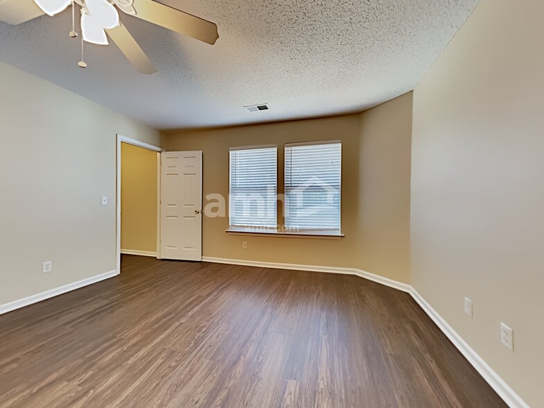 Building Photo - 161 Cherry Laural Ln