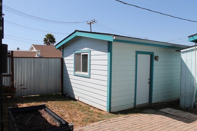 Building Photo - Morro Bay Home